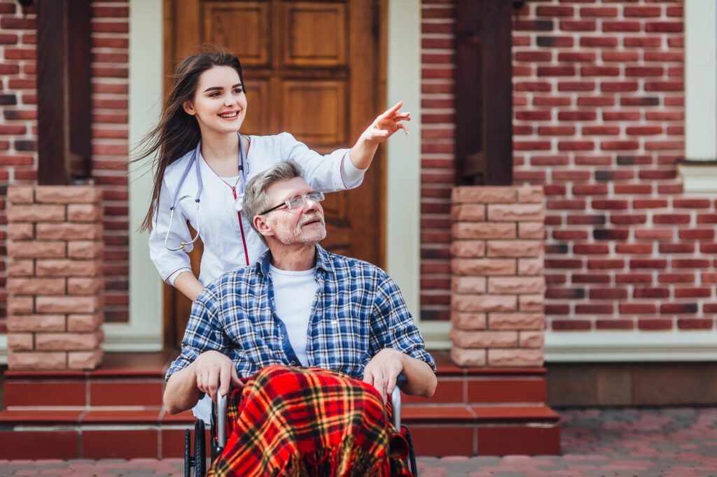 Home Care vs. Assisted Living: Which Is Better for Seniors?